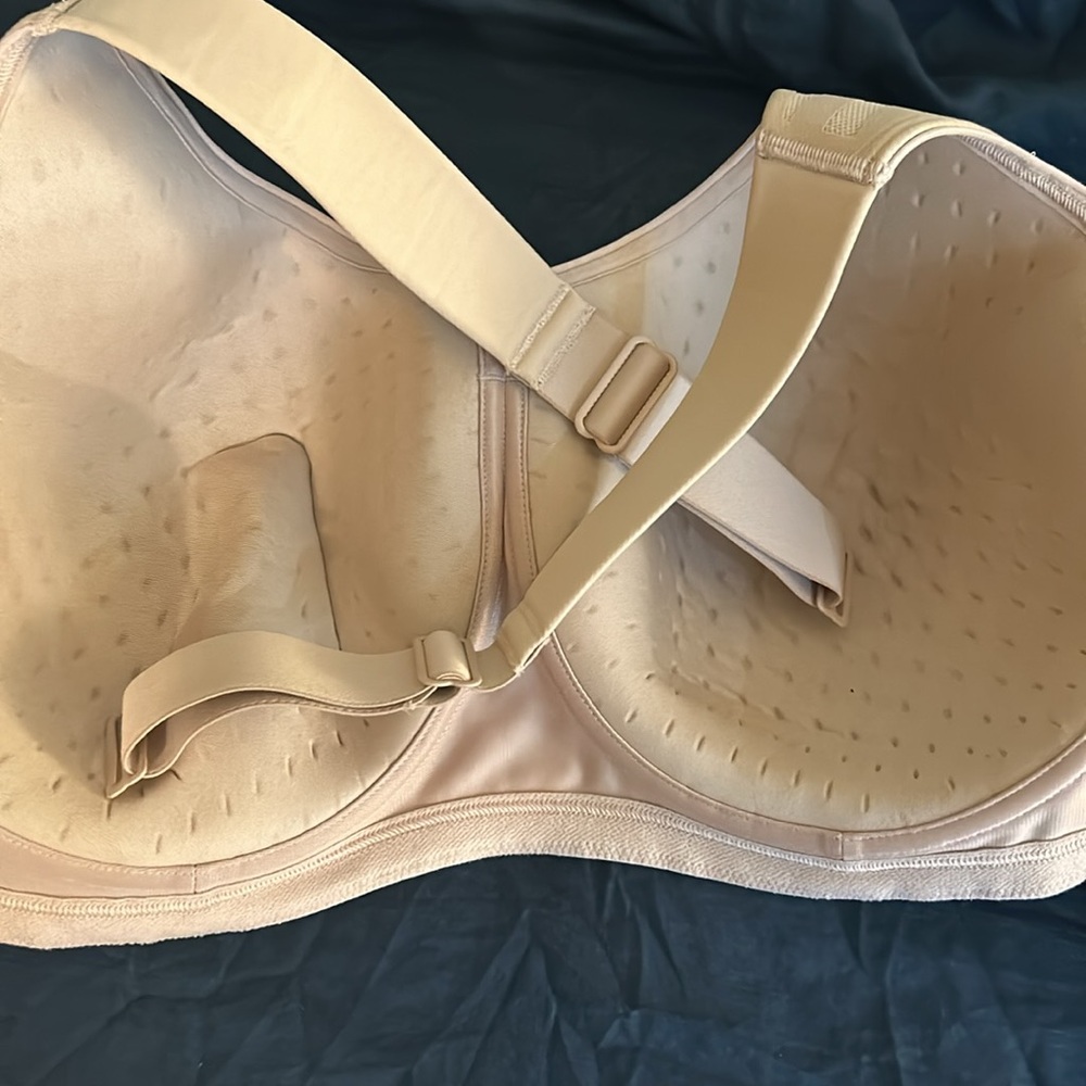 Livi High-Impact Wicking Underwire Sports Bra View 5
